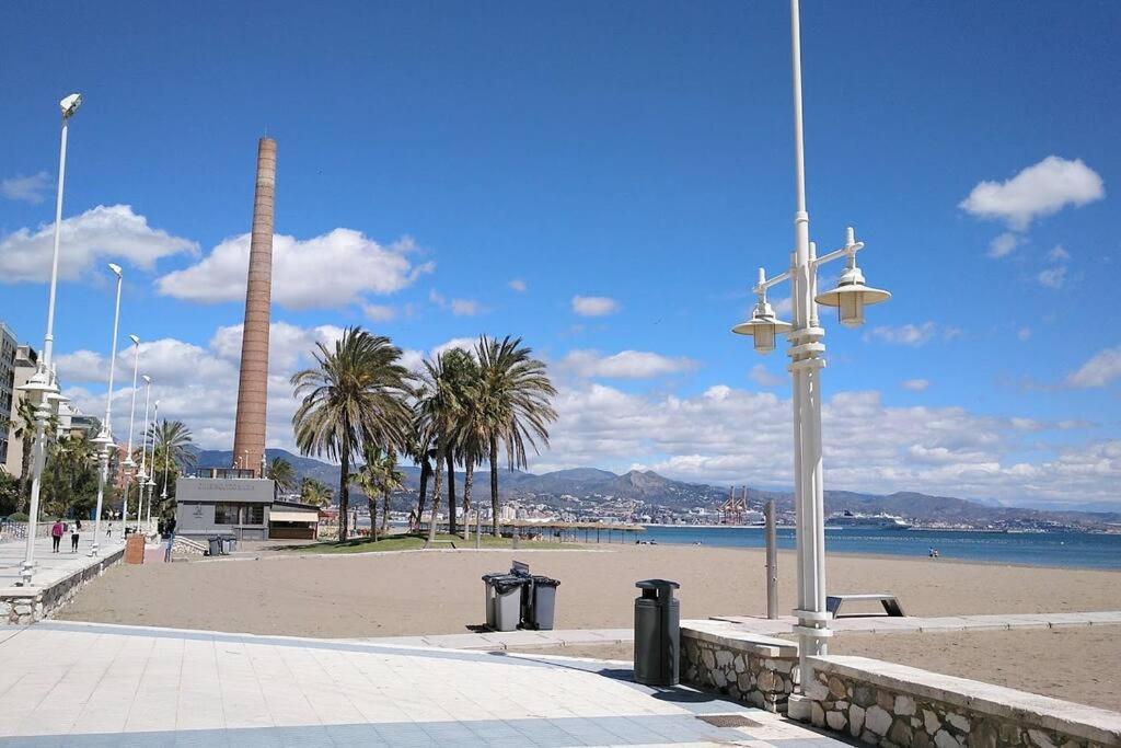 Magnifique Duplex Avec Terrasse Proche De La Plage Malaga Exterior photo
